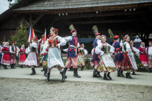 Przykłady dobrych praktyk w rozwoju lokalnych inicjatyw kulturalnych