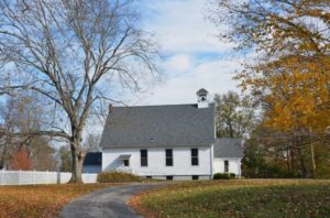 Współczesne problemy lokalnej edukacji - czy małe szkoły mają szansę na przetrwanie