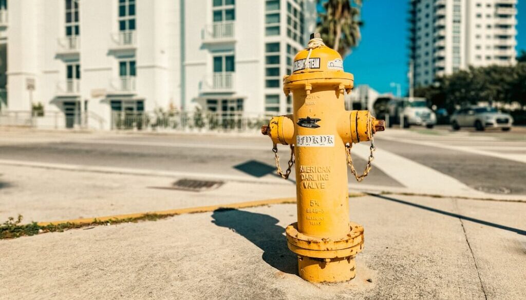 Rola lokalnej policji w zapewnieniu bezpieczeństwa w małych miastach
