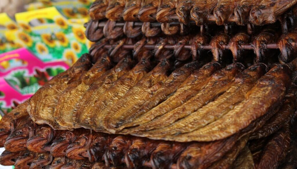 Jak przygotować tradycyjne śledzie w occie na Święta Bożego Narodzenia